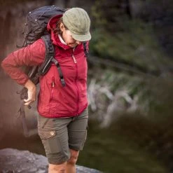 FJÄLLRÄVEN Fjällräven Nikka Shorts Curved, Dame 6 FJÄLLRÄVEN Fjällräven Nikka Shorts Curved, Dame -Columbia butik 512019 fjaellraeven Nikka Shorts Curved W 89731 555 other colour 2