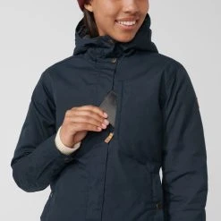 FJÄLLRÄVEN Fjällräven Kiruna Padded Parka, Dame 18 FJÄLLRÄVEN Fjällräven Kiruna Padded Parka, Dame -Columbia butik 512483 Fjaelraeven W Kiruna Padded Parka 89644 055 other color 06