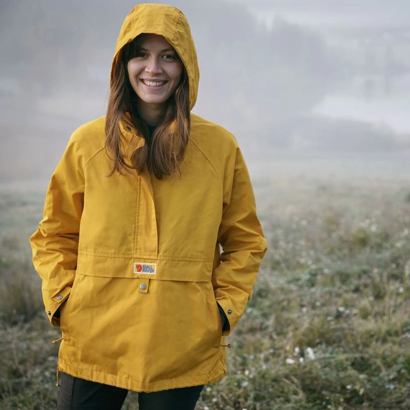 FJÄLLRÄVEN Fjällräven Vardag Anorak, Dame Mais Yellow/Aloe Green 4 FJÄLLRÄVEN Fjällräven Vardag Anorak, Dame Mais Yellow/Aloe Green - Billede 4